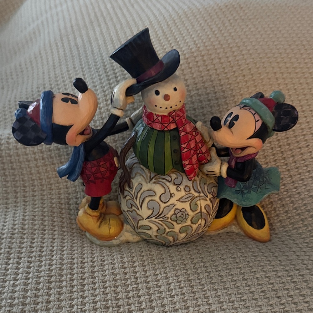 Disney Traditions Showcase Collection- “Dressing Up for the Holidays”